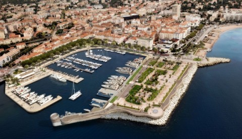 Port de St Raphael Var